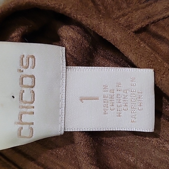 CHICO'S size 1 (medium/8) brown peek a boo shoulder shirt - Picture 3 of 4